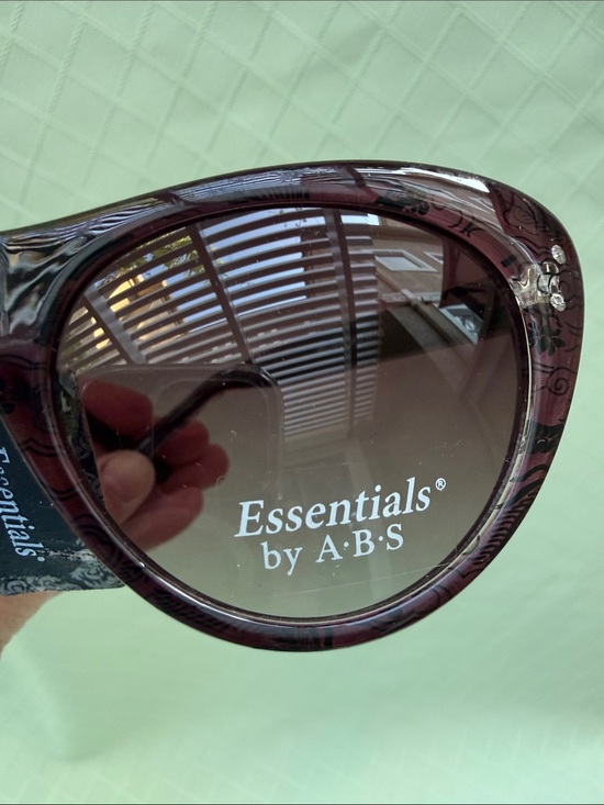 Vintage Essentials by ABS Burgundy Cat Eye Oversized Sunglasses main image 6